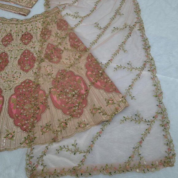 DESIGNER LEHENGA - Picture 14 of 15